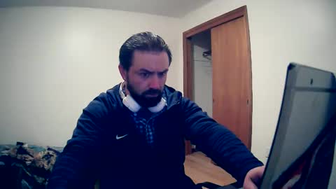 Snapshot of perfectcumfort92 chatting on 01-12-26, 01:44 perfectcumfort92 online show from 01-12-26, 01:44