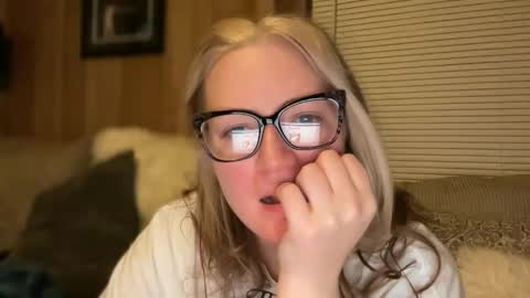 Nelly online show from 12-01-25, 03:33