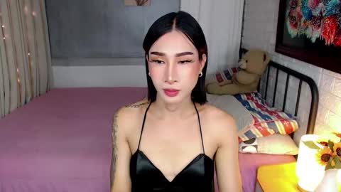 Chloe online show from 12-15-25, 01:10