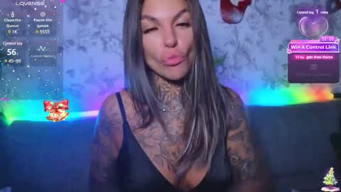 Snapshot of perfecttbaby77n chatting on 12-17-24, 02:00 Anna online show from 12-17-24, 02:00