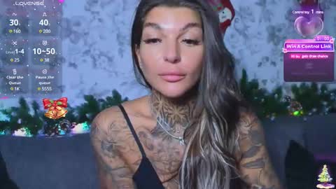 Snapshot of perfecttbaby77n chatting on 12-21-24, 09:55 Anna online show from 12-21-24, 09:55
