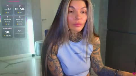 Snapshot of perfecttbaby77n chatting on 09-21-25, 08:16 Anna online show from 09-21-25, 08:16