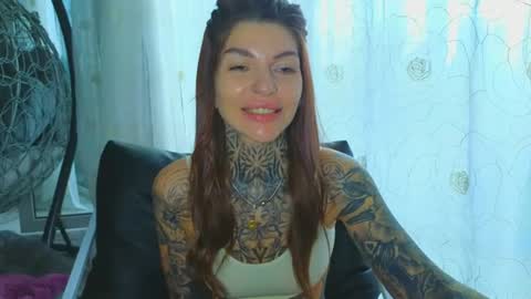 Snapshot of perfecttbaby77n chatting on 06-25-26, 10:20 Anna online show from 06-25-26, 10:20