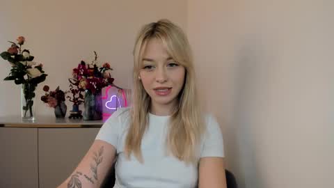 Snapshot of perfectxcindy chatting on 03-06-25, 06:30 Cindy online show from 03-06-25, 06:30