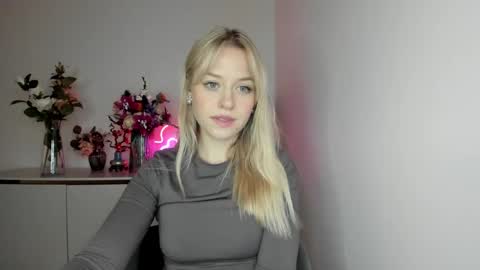 Snapshot of perfectxcindy chatting on 03-11-25, 12:39 Cindy online show from 03-11-25, 12:39