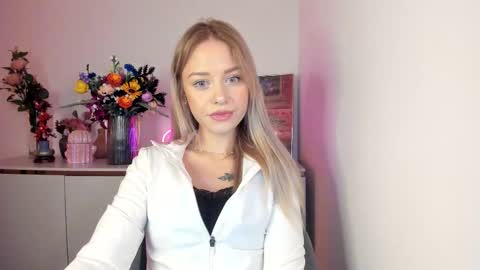 Snapshot of perfectxcindy chatting on 10-07-25, 05:26 Cindy online show from 10-07-25, 05:26