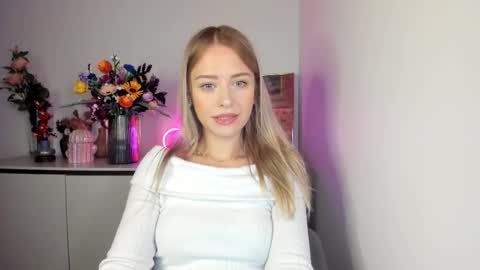 Snapshot of perfectxcindy chatting on 10-08-25, 05:38 Cindy online show from 10-08-25, 05:38