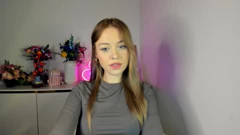 Snapshot of perfectxcindy chatting on 12-19-25, 06:42 Cindy online show from 12-19-25, 06:42