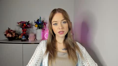 Snapshot of perfectxcindy chatting on 12-22-25, 06:21 Cindy online show from 12-22-25, 06:21