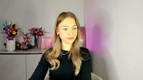 Snapshot of perfectxcindy chatting on 02-10-26, 06:39 Cindy online show from 02-10-26, 06:39