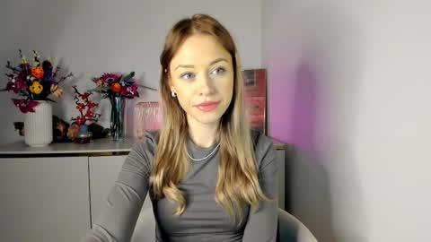 Snapshot of perfectxcindy chatting on 02-18-26, 06:31 Cindy online show from 02-18-26, 06:31