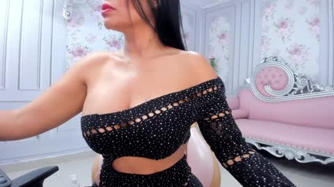 PERLA online show from 12-18-24, 10:24