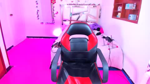 PERLA online show from 04-18-26, 07:07