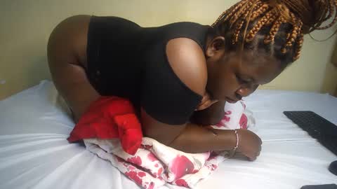 Snapshot of perpetual_doll chatting on 03-12-25, 06:40 perpetual_doll online show from 03-12-25, 06:40