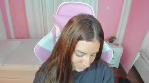 Snapshot of persefone_saira chatting on 11-08-25, 09:42 Marie online show from 11-08-25, 09:42