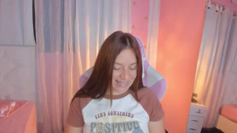 Snapshot of persefone_saira chatting on 11-25-25, 10:48 Marie online show from 11-25-25, 10:48