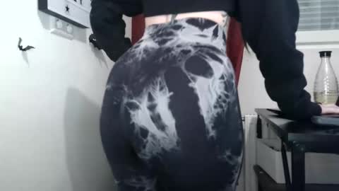 Persephone online show from 04-17-26, 12:08