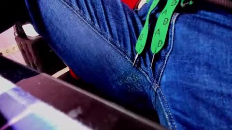 horror flying on the wings of the night.... online show from 03-06-25, 09:14