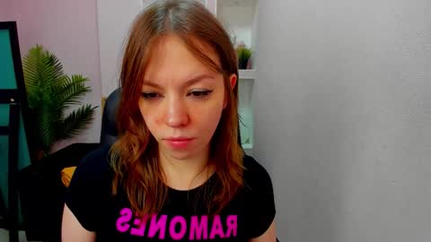 horror flying on the wings of the night.... online show from 12-21-25, 08:38