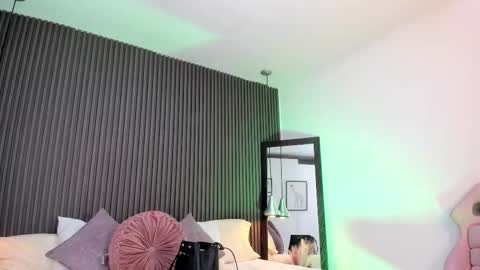 Lizza online show from 11-06-25, 11:22