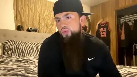 Snapshot of pervertedgrandson chatting on 01-08-25, 06:09 AKA perverted Step Daddy online show from 01-08-25, 06:09