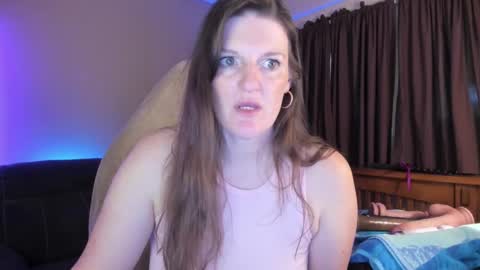 Snapshot of pessimistically_optimistic chatting on 09-27-25, 11:59 Kelly online show from 09-27-25, 11:59