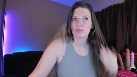 Snapshot of pessimistically_optimistic chatting on 10-12-25, 11:53 Kelly online show from 10-12-25, 11:53