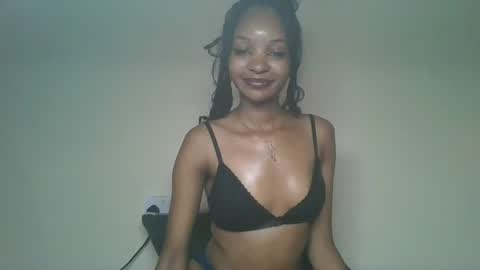 Snapshot of petal_palette chatting on 06-13-26, 02:26 Lolly online show from 06-13-26, 02:26