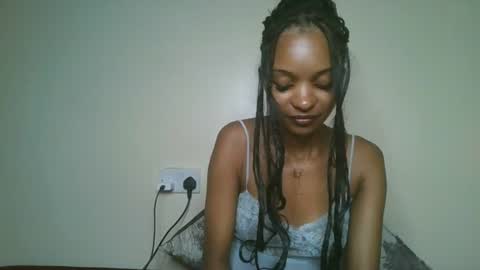 Snapshot of petal_palette chatting on 06-15-26, 07:49 Lolly online show from 06-15-26, 07:49