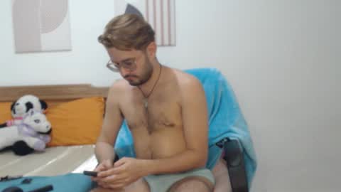 Snapshot of peter_x_annaud chatting on 10-21-25, 07:58 FELIPE online show from 10-21-25, 07:58