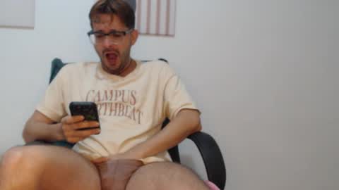 Snapshot of peter_x_annaud chatting on 02-04-26, 12:22 FELIPE online show from 02-04-26, 12:22