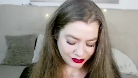 Peters Emily online show from 12-12-24, 04:21