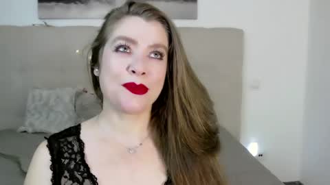 Peters Emily online show from 01-12-25, 06:05