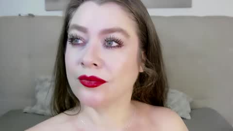 Peters Emily online show from 02-08-25, 06:12