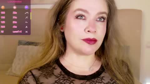 Snapshot of petersemily chatting on 05-30-26, 11:13 Peters Emily online show from 05-30-26, 11:13
