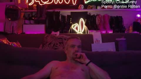 Snapshot of peterwinschoten chatting on 04-09-26, 11:54 peterwinschoten online show from 04-09-26, 11:54