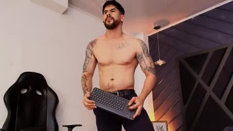 Snapshot of petesevans_1 chatting on 04-22-26, 11:50 PETES EVANS new account online show from 04-22-26, 11:50
