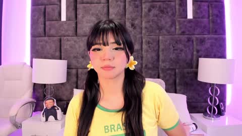 Snapshot of petit_rosseowo chatting on 01-13-25, 10:35 Im Rosse but u can call me Rossie or Rosita . online show from 01-13-25, 10:35