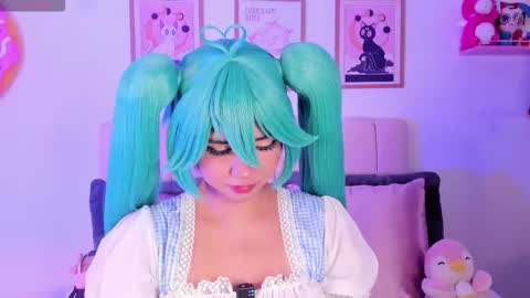 Snapshot of petit_rosseowo chatting on 11-20-25, 02:12 Im Rosse but u can call me Rossie or Rosita . online show from 11-20-25, 02:12