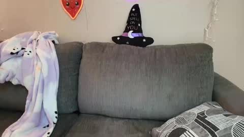 Snapshot of petite_cupcake chatting on 10-01-25, 06:36 Little cupcake online show from 10-01-25, 06:36