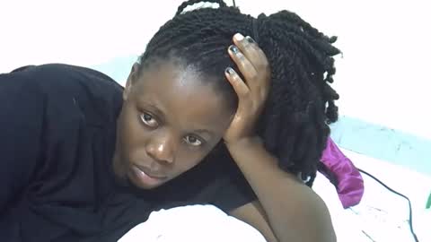 petite_melan online show from 11-19-25, 04:34