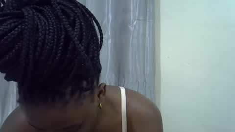 petite_melan online show from 12-03-25, 04:27