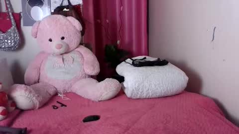 petite_princes online show from 04-06-26, 08:21