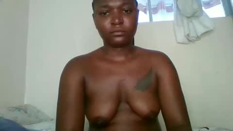 petite_shan online show from 05-12-26, 09:39
