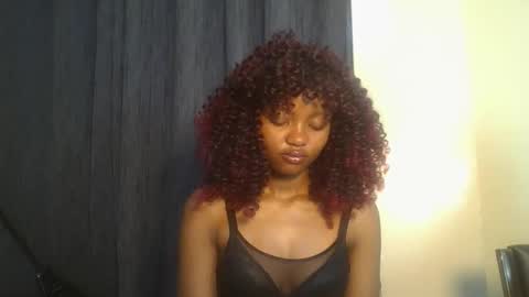 Snapshot of petite_temptation chatting on 12-02-25, 08:08 Bad gurl Riri online show from 12-02-25, 08:08