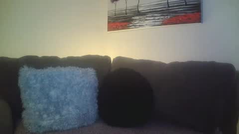 Snapshot of petite_treat_ chatting on 02-15-25, 06:33 petite treat online show from 02-15-25, 06:33