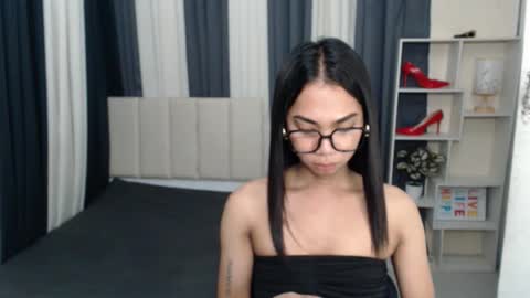 Snapshot of petiteasianyukie chatting on 11-13-25, 10:41 Yukie online show from 11-13-25, 10:41