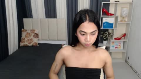 Snapshot of petiteasianyukie chatting on 11-25-25, 05:40 Yukie online show from 11-25-25, 05:40