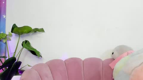 Snapshot of petitedanna chatting on 12-04-24, 01:14 Danna online show from 12-04-24, 01:14