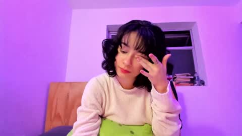 Lunna online show from 01-27-25, 02:31